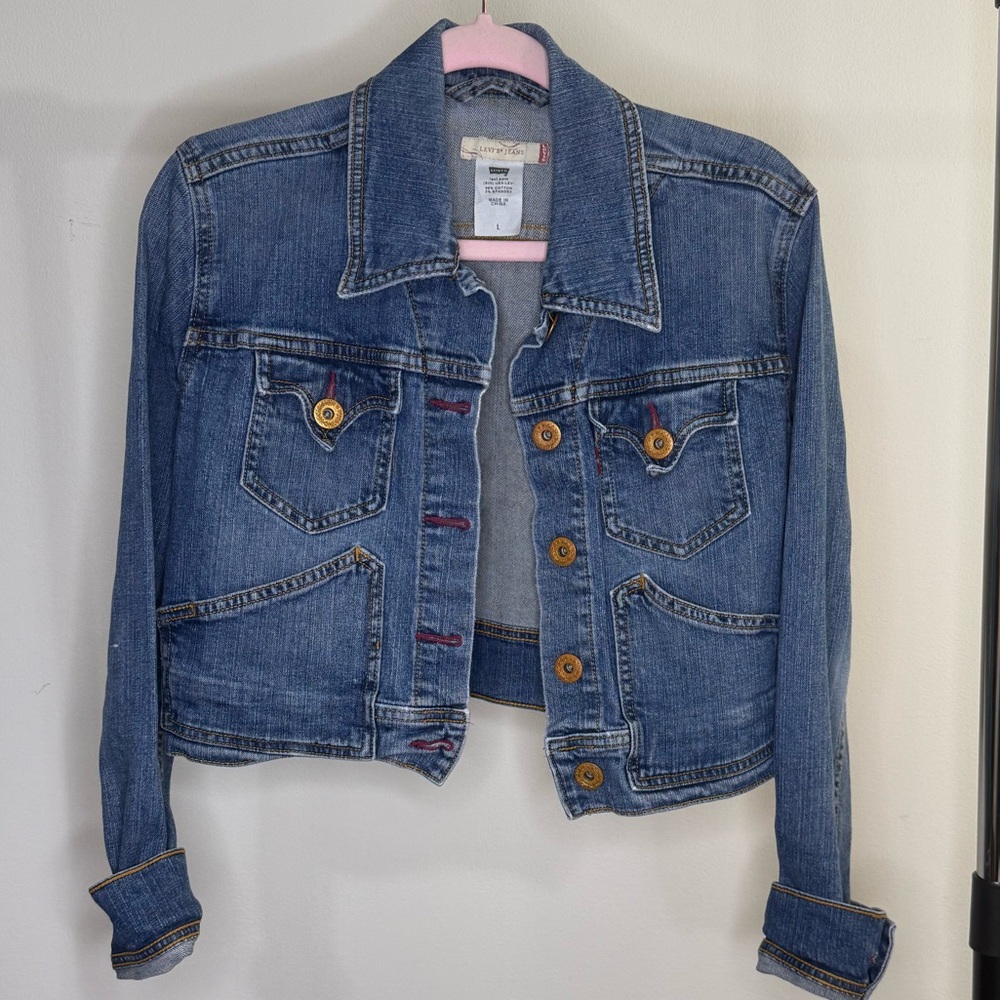 Levi’s Vintage Cropped Blue Denim Jacket with Button Details